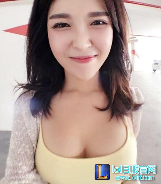 “娜美身材”女玩家晒大奶私照 胜率高达90%