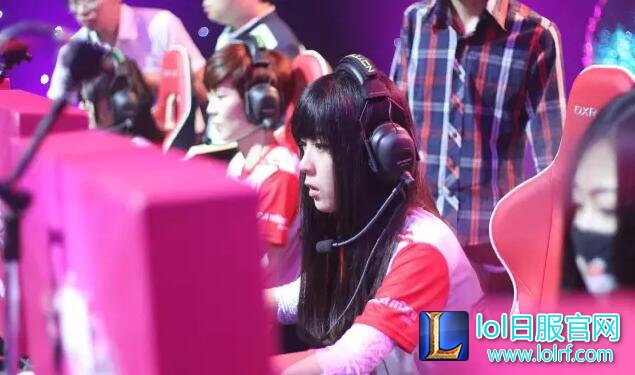 电竞女队冰淇淋:我就是想拿一个世界冠军
