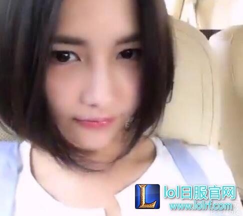 Miss微博发小视频 这是在秀情侣鼻孔?