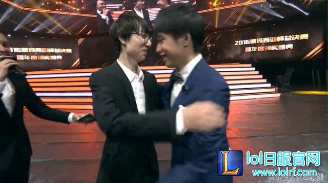 MLXG险胜厂长成年度最佳打野,年度最佳ADC果然是他！