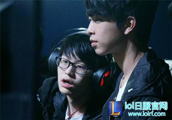 EDG经理爆料：韩援中单签了卖身契