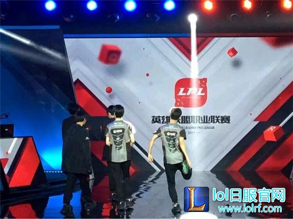 EDG经理爆料：韩援中单签了卖身契