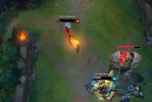 闪现躲技能.gif