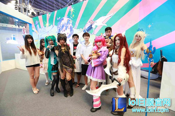 B-world惊现LOL惨案:七尺大汉被萌娘打爆!