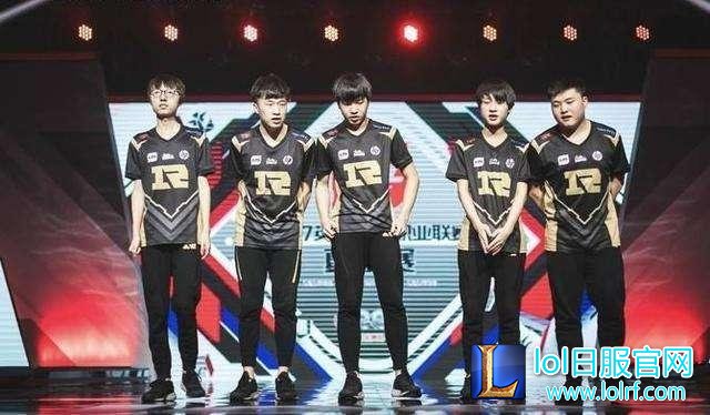 PDD：LOL第二天卸载了三千万人？假的！北京黄牛没崩腾讯先亏惨了