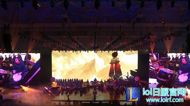 特邀嘉宾歌手献唱英雄主题曲2.jpg